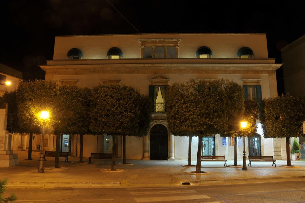 Palazzo Agrusti - Residenza D'Epoca Bed & Breakfast Alberobello Ngoại thất bức ảnh